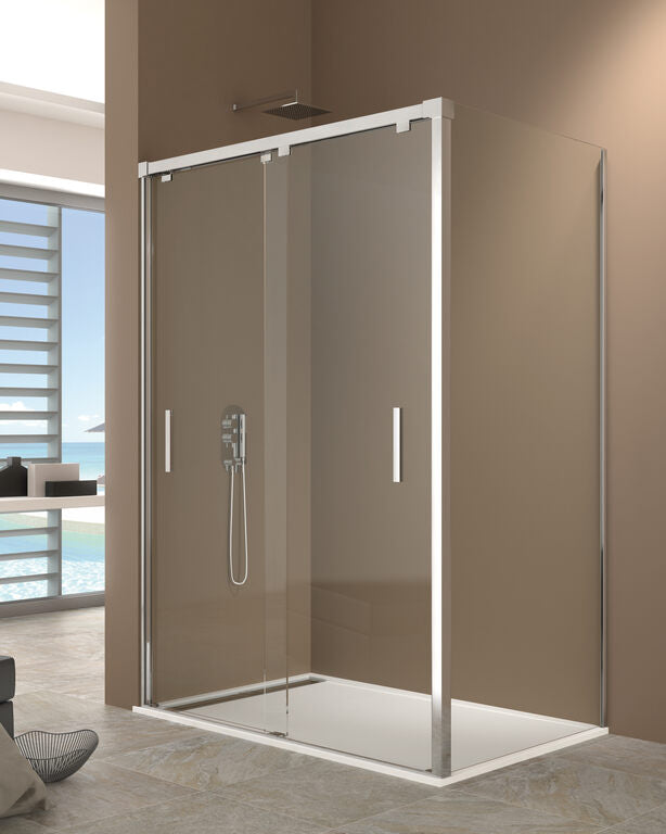 Angular shower screen with fixed BYPASS side panel